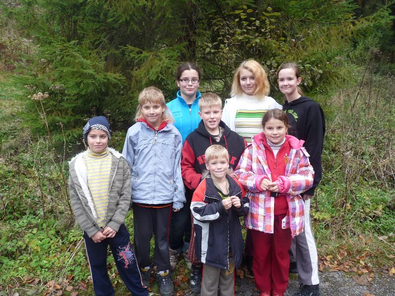 tým žlutých - Adéla, SImona, Katka, Myšák, Tomík, Kudvík, Filip, Zuzka