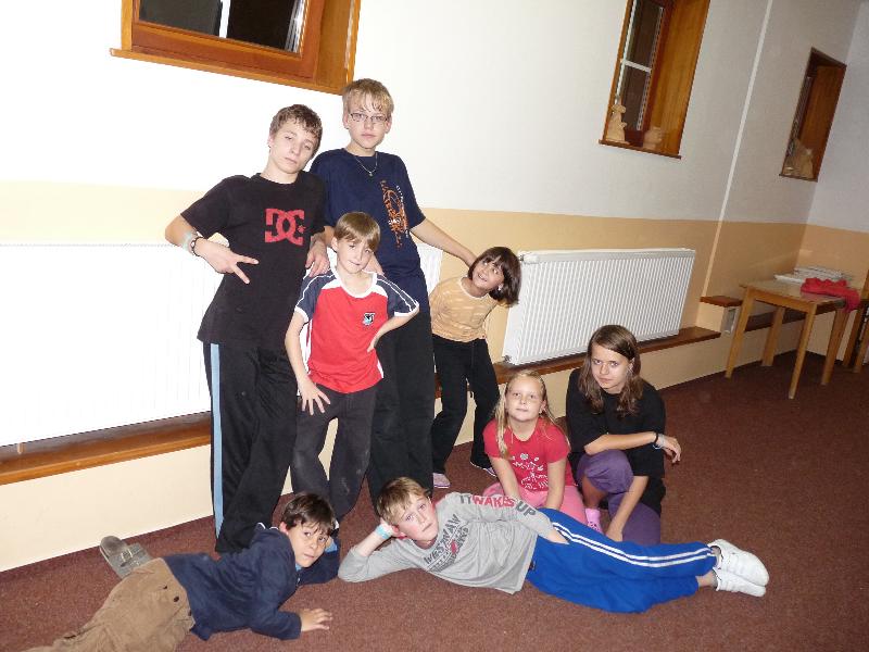tým modrých - Lukas, Jiřík, Emil, Zuzka, Ivoš, Pavel, Terezka, Andrea